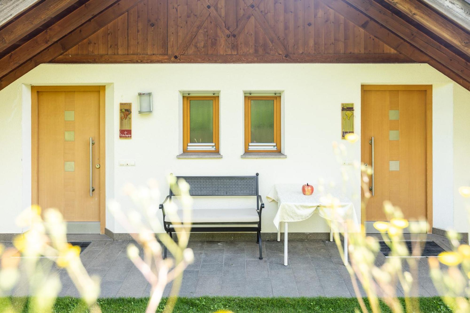 Ferienwohnung Weinhof Kager Missian Exterior foto